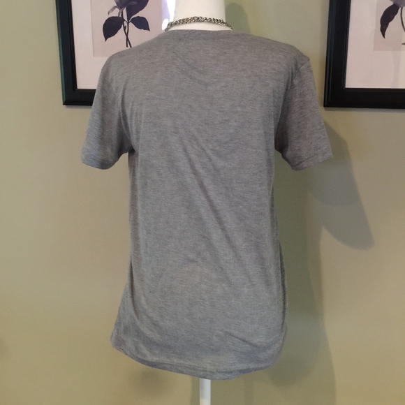 Unisex Statement T. Size Small NWOT. - Picture 4 of 4